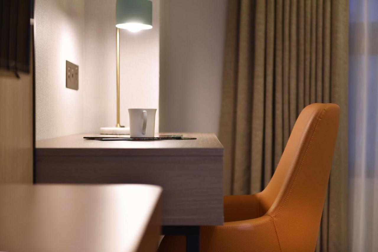 Fullon Poshtel - Kaohsiung Hotel Buitenkant foto