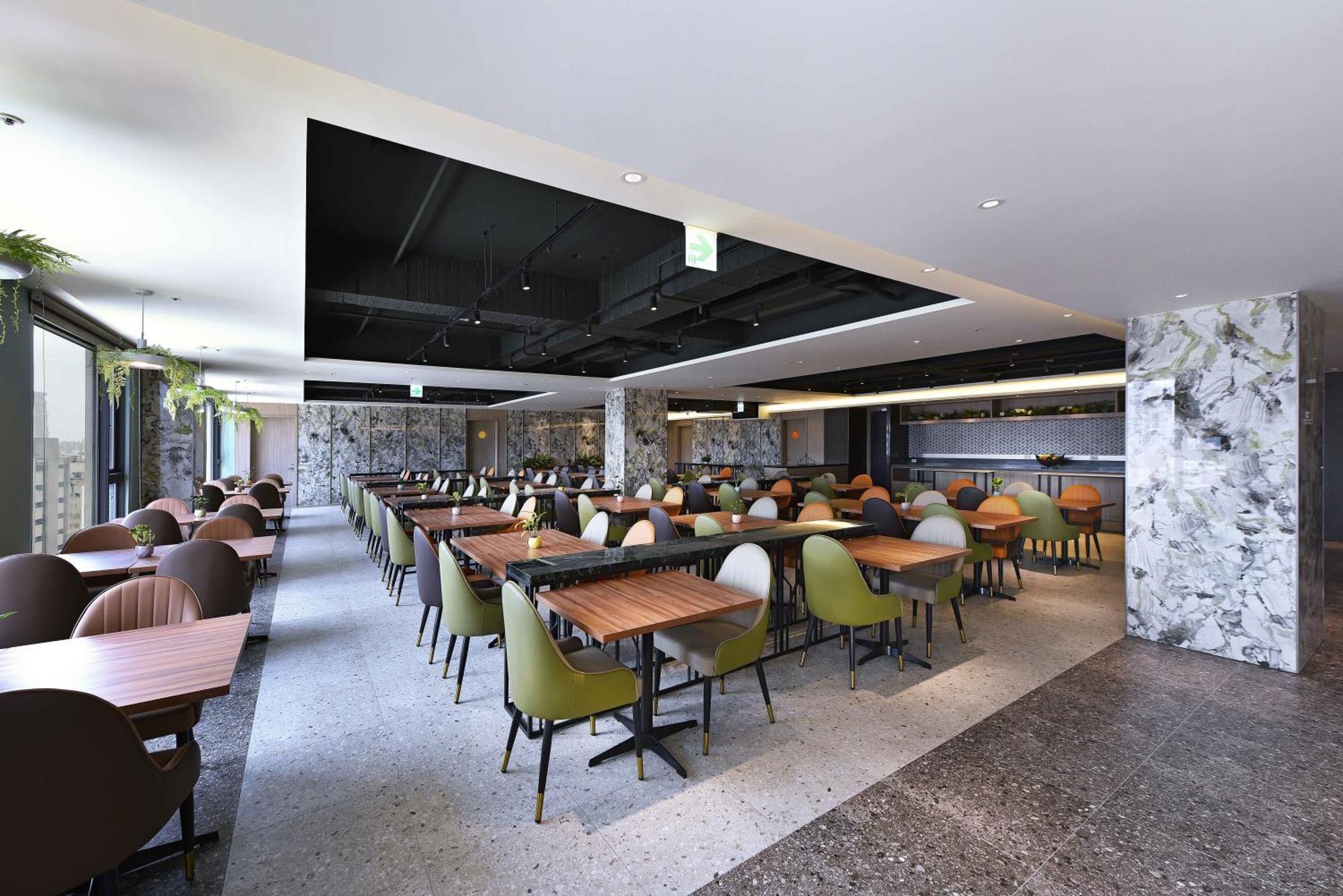 Fullon Poshtel - Kaohsiung Hotel Buitenkant foto